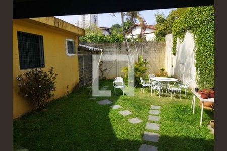 Casa à venda com 5 quartos, 300m² em Jardim Prudência, São Paulo