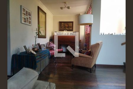 Casa à venda com 5 quartos, 300m² em Jardim Prudência, São Paulo