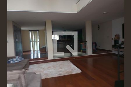 Casa à venda com 3 quartos, 342m² em Jardim Prudência, São Paulo