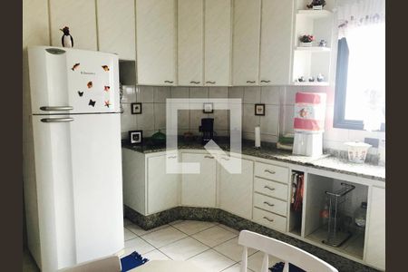 Cozinha  de apartamento para alugar com 3 quartos, 120m² em Vila Tupi, Praia Grande