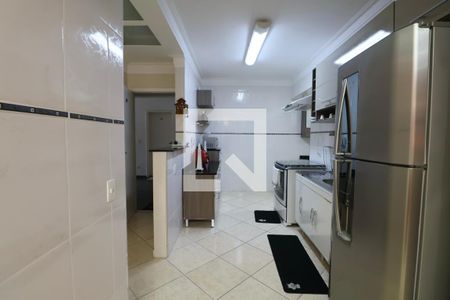 Cozinha de apartamento para alugar com 3 quartos, 96m² em Tortuga, Guarujá