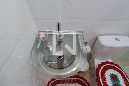 Banheiro Social de apartamento para alugar com 3 quartos, 96m² em Tortuga, Guarujá