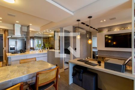 Sala de apartamento para alugar com 2 quartos, 75m² em Vila Augusta, Guarulhos