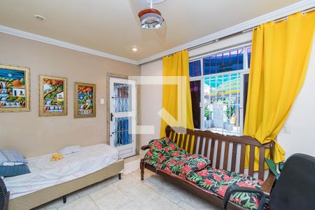 Sala de casa à venda com 4 quartos, 168m² em Brás de Pina, Rio de Janeiro