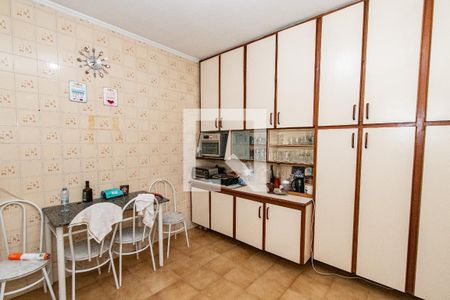 Casa à venda com 365m², 3 quartos e 4 vagasCozinha