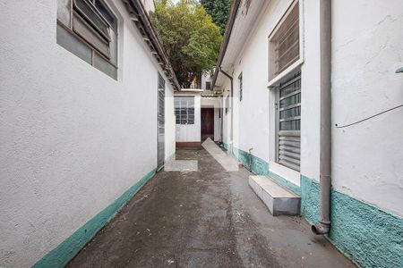 Quintal de casa à venda com 2 quartos, 239m² em Pinheiros, São Paulo