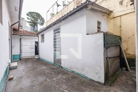 Quintal de casa à venda com 2 quartos, 239m² em Pinheiros, São Paulo