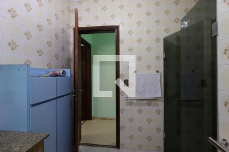 Banheiro Social de casa à venda com 4 quartos, 276m² em Jardim Bela Vista, Santo André