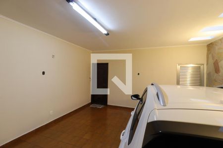 Garagem fechada de casa à venda com 4 quartos, 276m² em Jardim Bela Vista, Santo André