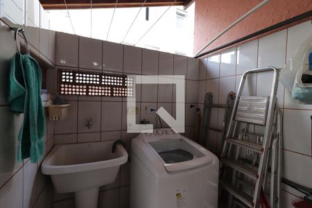 Área de Serviço de casa à venda com 4 quartos, 276m² em Jardim Bela Vista, Santo André