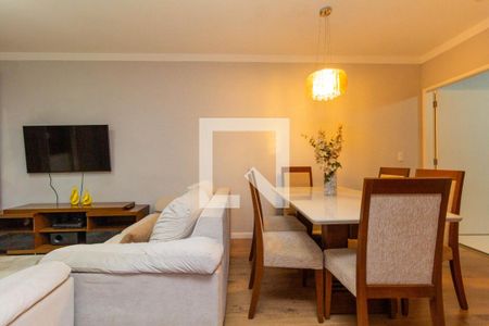 Sala de casa à venda com 3 quartos, 320m² em Vila Carrão, São Paulo