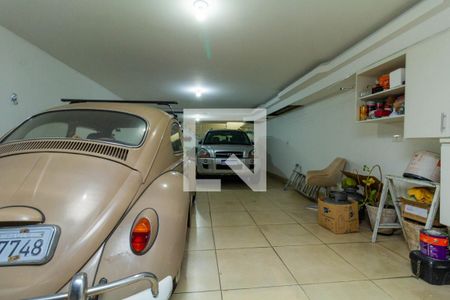 Garagem de casa à venda com 3 quartos, 320m² em Vila Carrão, São Paulo