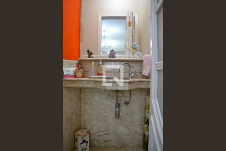 Lavabo de casa à venda com 3 quartos, 245m² em Vila Curuçá, Santo André