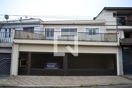 Fachada de casa à venda com 3 quartos, 245m² em Vila Curuçá, Santo André