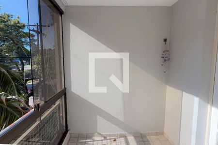 Varanda da Sala de apartamento à venda com 2 quartos, 68m² em Jardim do Salso, Porto Alegre