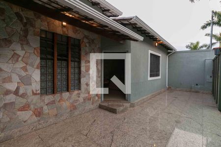 Área comum de casa à venda com 3 quartos, 200m² em Santa Amelia, Belo Horizonte