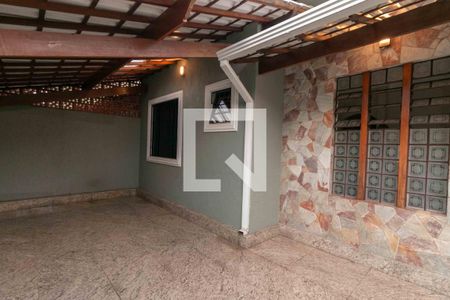 Área comum de casa à venda com 3 quartos, 200m² em Santa Amelia, Belo Horizonte