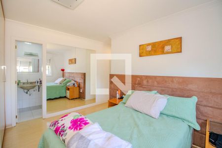 Suíte de apartamento à venda com 2 quartos, 58m² em Passo da Areia, Porto Alegre