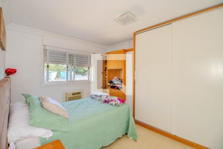 Suíte de apartamento à venda com 2 quartos, 58m² em Passo da Areia, Porto Alegre