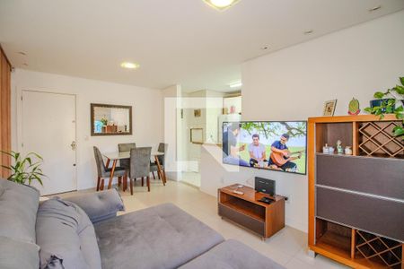 Sala de apartamento à venda com 2 quartos, 58m² em Passo da Areia, Porto Alegre