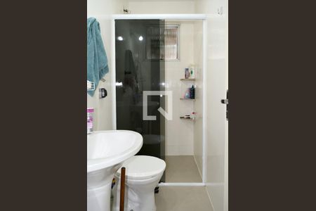 Banheiro de apartamento à venda com 1 quarto, 44m² em Vila Madalena, São Paulo