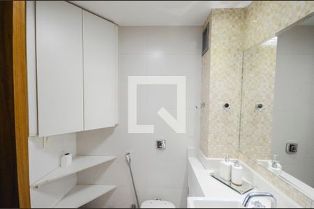 Banheiro da Suíte de apartamento para alugar com 3 quartos, 96m² em Tijuca, Rio de Janeiro