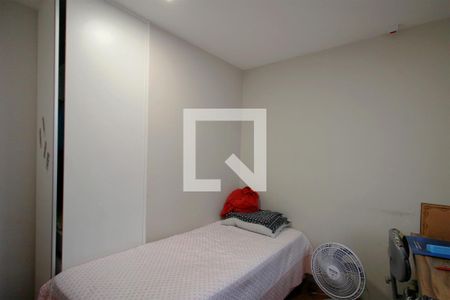 Quarto de casa à venda com 4 quartos, 384m² em Sagrada Família, Belo Horizonte