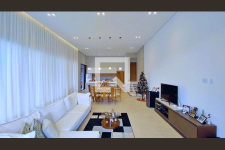 Casa à venda com 4 quartos, 260m² em Casa Branca, Brumadinho