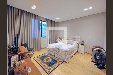 Casa à venda com 4 quartos, 260m² em Casa Branca, Brumadinho