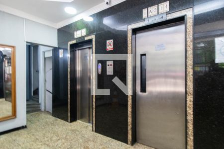 Elevadores de apartamento à venda com 2 quartos, 52m² em Centro Histórico, Porto Alegre
