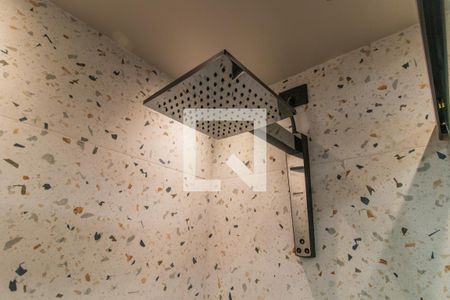 Banheiro de apartamento à venda com 2 quartos, 52m² em Centro Histórico, Porto Alegre