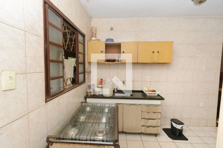 Casa à venda com 350m², 2 quartos e 5 vagasCozinha