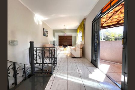 Sala de casa à venda com 4 quartos, 217m² em Cidade Universitária, Campinas