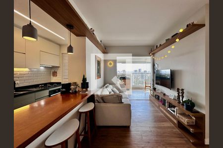 Sala de apartamento à venda com 2 quartos, 75m² em Santo Amaro, São Paulo