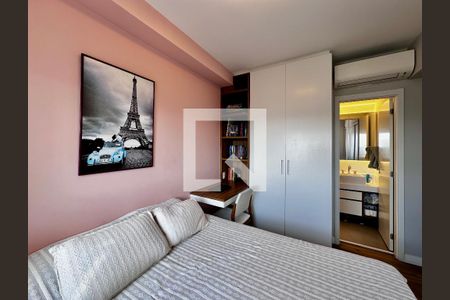Suíte de apartamento à venda com 2 quartos, 75m² em Santo Amaro, São Paulo