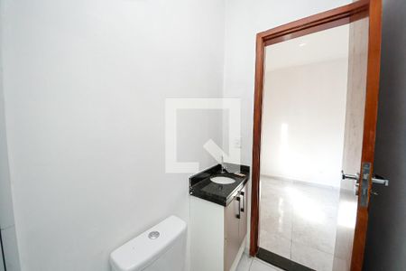 Banheiro de apartamento à venda com 2 quartos, 45m² em Vila Carrão, São Paulo