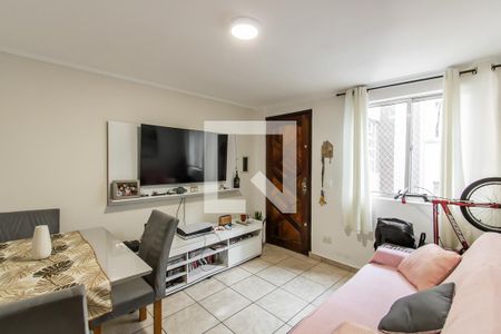 Sala de apartamento para alugar com 2 quartos, 45m² em Vila Silvia, São Paulo