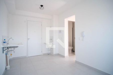 Sala/Cozinha de apartamento para alugar com 2 quartos, 33m² em Vila Ré, São Paulo