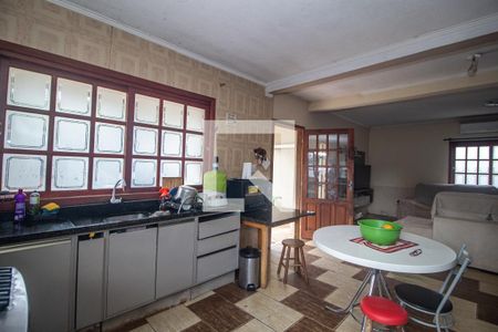 Cozinha de casa à venda com 3 quartos, 500m² em Campo Novo, Porto Alegre