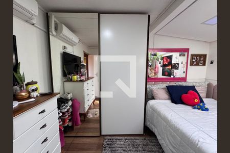 Quarto de casa à venda com 2 quartos, 80m² em Feitoria, São Leopoldo