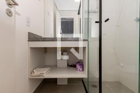 Banheiro de kitnet/studio para alugar com 1 quarto, 30m² em Santo Amaro, São Paulo