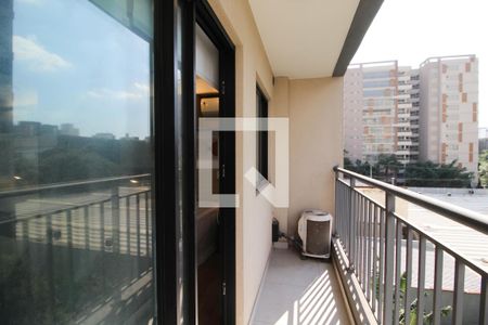 Varanda de kitnet/studio para alugar com 1 quarto, 25m² em Indianópolis, São Paulo