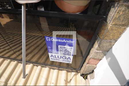 Placa Instalada de apartamento para alugar com 2 quartos, 50m² em Vila Valqueire, Rio de Janeiro