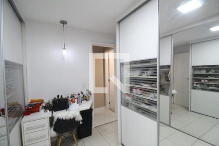 Apartamento para alugar com 245m², 4 quartos e 3 vagas Apartamento para alugar com 245m², 4 quartos e 3 vagasQuarto