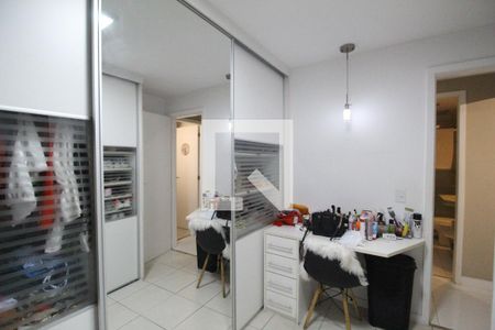 Apartamento para alugar com 245m², 4 quartos e 3 vagas Apartamento para alugar com 245m², 4 quartos e 3 vagasQuarto