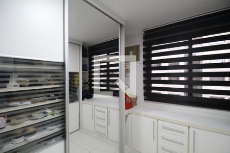 Apartamento para alugar com 245m², 4 quartos e 3 vagas Apartamento para alugar com 245m², 4 quartos e 3 vagasQuarto