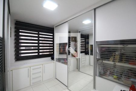 Apartamento para alugar com 245m², 4 quartos e 3 vagas Apartamento para alugar com 245m², 4 quartos e 3 vagasQuarto