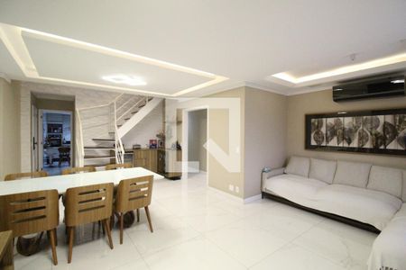 Sala 1 de apartamento para alugar com 4 quartos, 245m² em Freguesia (jacarepaguá), Rio de Janeiro