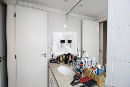 Apartamento para alugar com 245m², 4 quartos e 3 vagas Apartamento para alugar com 245m², 4 quartos e 3 vagasBanheiro da suíte 2