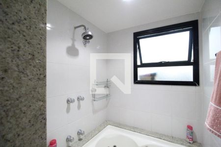 Apartamento para alugar com 245m², 4 quartos e 3 vagas Apartamento para alugar com 245m², 4 quartos e 3 vagasBanheiro da suíte 3